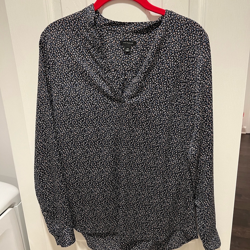 Ann Taulor blouse. Size xs.